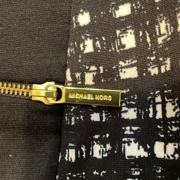 Michael Kors pencil skirt with gold zippers size 14 - Picture 5 of 7